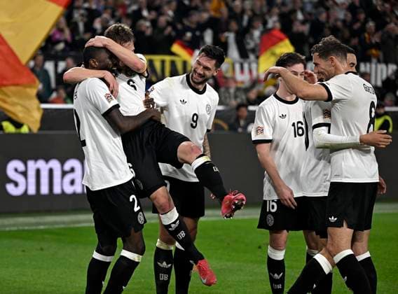 23 03 2025, Football UEFA Nations League 2024 25, Quarter-final, Germany Italy, in Dortmund, Signal Iduna Stadion, Germany cheering for the 2-0 goal