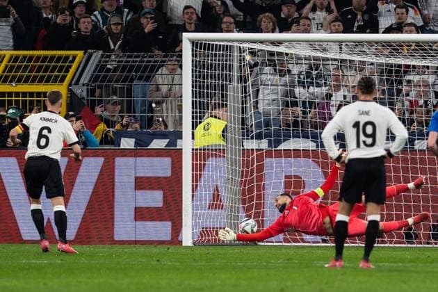 GER, Nations League, Germany vs. Italy 23 03 2025, Signal Iduna Park, Dortmund, GER, Nations League, Germany vs. Italy in the picture Goal for 1 0 penalty by Joshua Kimmich Germany, 6 nordphotoxGmbHxx xChristianxSchulze nph000300