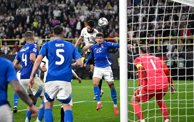 23 03 2025, Football UEFA Nations League 2024 25, Quarter-final, Germany Italy, in Dortmund, Signal Iduna Stadion, Goal to 3 0 by scorer Tim Kleindienst Germany