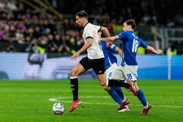 UEFA Nations League Germany Italy 23 03 2025 One-on-one Leon Goretzka Germany, 8 , Nicolo Barella Italy, 18 UEFA Nations League second leg Germany Italy Dortmund, Signal Iduna Park, 23 03 2025 Copyright: xBEAUTIFULxSPORTS Wunderlx