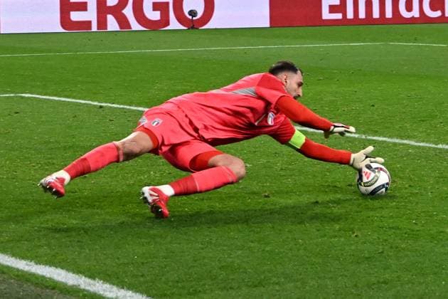 23 03 2025, xsltx, Football UEFA Nations League, Germany Italy v l Gianluigi Donnaruma Italy DFL DFB REGULATIONS PROHIBIT ANY USE OF PHOTOGRAPHS as IMAGE SEQUENCES and or QUASI VIDEO Dortmund