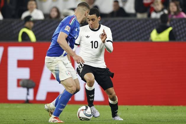 DORTMUND - (l-r) Alessandro Buongiorno of Italy, Jamal Musiala of Germany during the UEFA Nations League quarterfinal match between Germany and Italy at the BVB Stadion Dortmund on March 23, 2025 in Dortmund, Germany. ANP Hollandse Hoogte MAURICE VAN STEEN UEFA Nations League Quarterfinal Leg Two 2025 xVIxANPxSportx xMauricexvanxSteenxIVx 522974378 originalFilename: 522974378.jpg