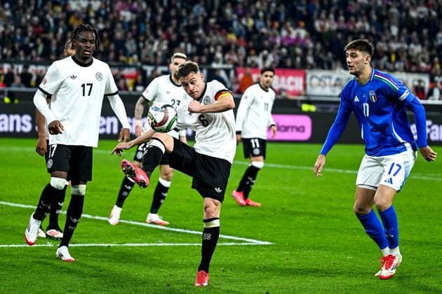 Joshua Kimmich Germany, 06 on the ball, Yann Bisseck Germany, 17 , Matteo Ruggeri Italy 17 , GER, Germany GER vs Italy ITA , Football, UEFA Nations League Quarterfinal Round 2, 23 03 2025 GER, Germany GER vs Italy ITA , Football Laenderspiel, UEFA Nations League Quarterfinal Round2, 2024 2025, 23 03 2025 Dortmund Copyright: xEibner-Pressefoto FlorianxWiegandx EP_FWD