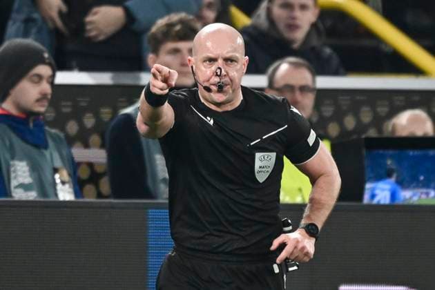 Referee Symon Marciniak decides penalty for Italy 23 03 2025 Soccer UEFA Nations League Germany vs Italy, Signal Iduna Park, Dortmund, Copyright: xpepphotox xHorstxMauelshagenx pep00321, pep_20250323_hm_6966