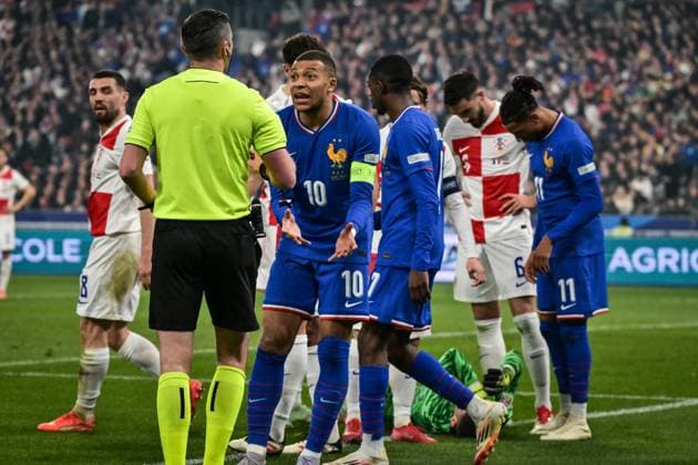 Nations League - France v Croatia - FA French forward Kylian Mbappe contests against Croatia’s goalkeeper Dominik Livakovic during the UEFA Nations League football match between France and Croatia at the Stade de France stadium in Saint-Denis, north of Paris on March 23, 2025. Photo by Firas Abdullah ABACAPRESS.COM Metz Lorraine France  Copyright: xAbdullahxFiras ABACAx