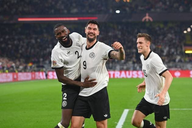 Goal celebration from left Antonio Ruediger GER ,Tim KLEINDIENST GER after goal to 3 0, cheering,joy,enthusiasm,action Re Nico SCHLOTTERBECK GER Soccer Nations League quarterfinal Germany GER Italy ITA 3 3 on 23 03 2025, Signal Iduna Park