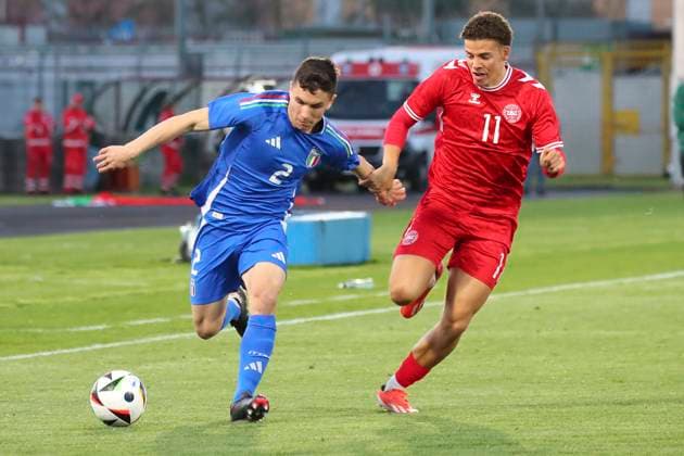 Fußball, U21, Italien - Dänemark Mattia Zanotti , Clement Mutahi Bischoff In action during the Serie BKT soccer match between Italia and Danimarca under 21, test match at the Pier Cesare Tombolato Stadium, north Est Italy - Monday, March 24, 2025. - Soccer  Copyright: xPaolaxGarbuio LaPressex