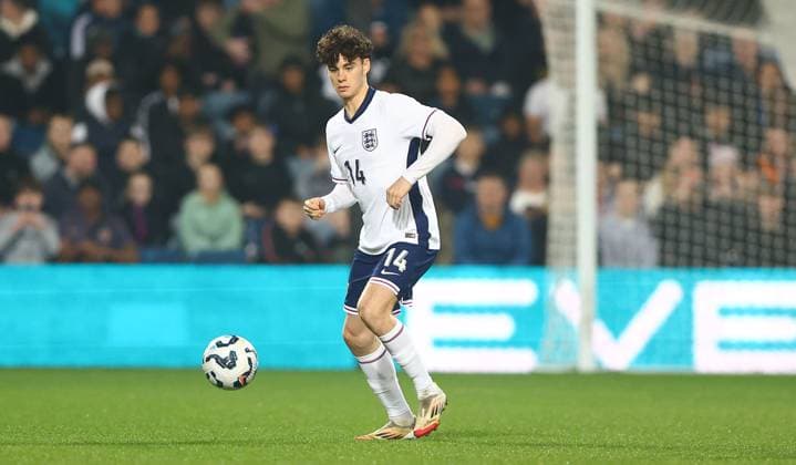 Archie Gray of England Under 21 England U21, U 21 v Portugal U21, International Friendly, Länderspiel, Nationalmannschaft Football, The Hawthorns, West Bromwich, UK - 24 Mar 2025 EDITORIAL USE ONLY No use with unauthorised audio, video, data, fixture lists, club league logos or live services. Online in-match use limited to 120 images, no video emulation. No use in betting, games or single club league player publications. Copyright: xKieranxMcManus Shutterstockx 15219750m