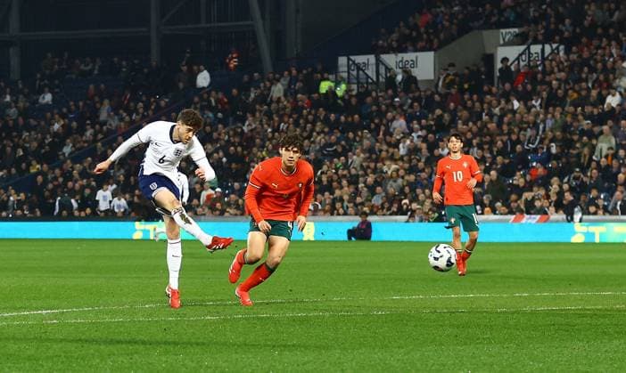 Hayden Hackney of England Under 21 scores a goal to make the score 1-0 England U21, U 21 v Portugal U21, International Friendly, Länderspiel, Nationalmannschaft Football, The Hawthorns, West Bromwich, UK - 24 Mar 2025 EDITORIAL USE ONLY No use with unauthorised audio, video, data, fixture lists, club league logos or live services. Online in-match use limited to 120 images, no video emulation. No use in betting, games or single club league player publications. Copyright: xKieranxMcManus Shutterstockx 15219750o