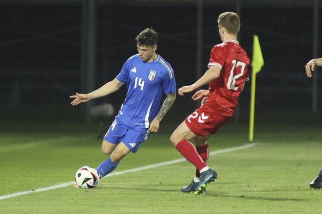 Alessandro Bianco of Italy U21, U 21 competes for the ball with Elias Kristensen Jelert of Denmark U21 during Italy U21 vs Denmark U21, friendly match before Under21 Championship Slovakia 2025, game at Piercesare Tombolato stadium in Cittadella (PD), Italy, on March 24, 2025.  Copyright: xDavidexCasentini IPAxSportx xipa-agency.netx xx IPA_55704113 IPA_Agency_IPA55704113
