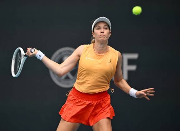 MIAMI GARDENS FL - MARCH 24: Aryna Sabalenka Vs Danielle Collins during The Miami Open at Hard Rock Stadium on March 24, 2025 in Miami Gardens, Florida. Copyright: xmpi04x Copyright: xIMAGO MediaPunchx