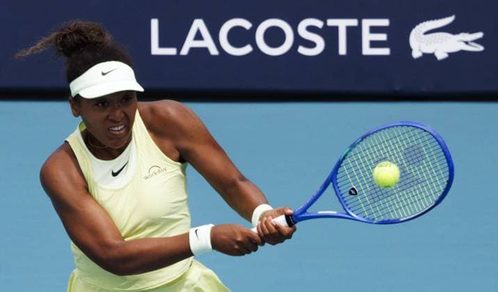 March 24, 2025, Miami, Fl: Naomi Osaka (Japan) returns a ball to Jasmine Paolini (Italy) during the Miami Open on Monday, March 24, 2025, at Hard Rock Stadium in Miami Gardens, Florida. Paolini won the match. Miami - ZUMAm67_ 0807604195st Copyright: xAliexSkowronskix