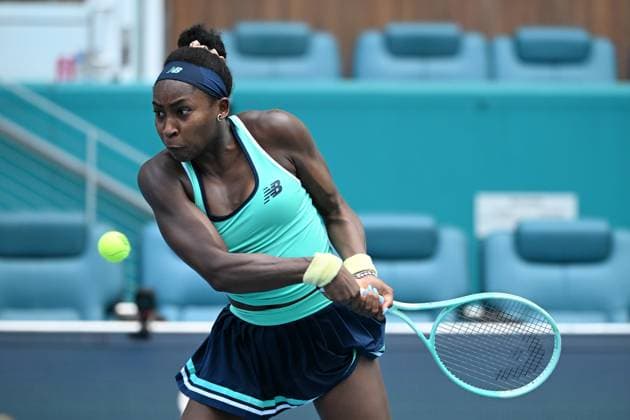 MIAMI GARDENS FL - MARCH 24: Magda Linette Vs Coco Gauff during The Miami Open at Hard Rock Stadium on March 24, 2025 in Miami Gardens, Florida. Copyright: xmpi04x