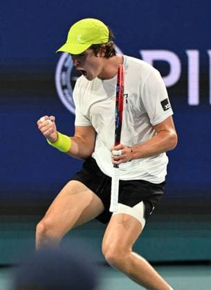MIAMI GARDENS FL - MARCH 24: Joao Fonseca Vs Alex de Minaur during The Miami Open at Hard Rock Stadium on March 24, 2025 in Miami Gardens, Florida. Copyright: xmpi04x