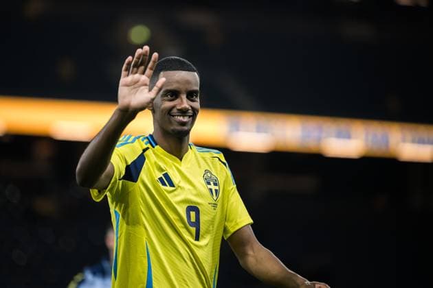 250325 Alexander Isak of Sweden celebrates after the international friendly football match between Sweden and Northern Ireland on March 25, 2025 in Stockholm Photo Maxim Thore BILDBYRAN code MT JM0666 bbeng fotboll football soccer fotball träningslandskamp international friendly sverige sweden sverige a northern ireland nordirland bbauto jubel  Copyright: MAXIMxTHORE BB250325MT080