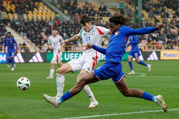 Catanzaro, Italy, 25th March 2025, Nicola Ceravolo Stadium: Dayann Methalie (13 France) in action during the UEFA Under-19 Championship 2025, Elite Round, Group 5, match between Italy and France at Nicola Ceravolo Stadium, Italy. Francesco Farina SPP (FRANCESCO FARINA SPP) Copyright: xFRANCESCOxFARINAx xSPPx spp-en-FrFa-_O2A3926