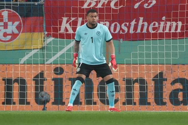 Goalkeeper Noah Atubolu Germany U21, 1 25 03 2025 Germany U21 vs Spain U21, Stadion am Boellenfalltor, friendly match, emonline, emspor,
