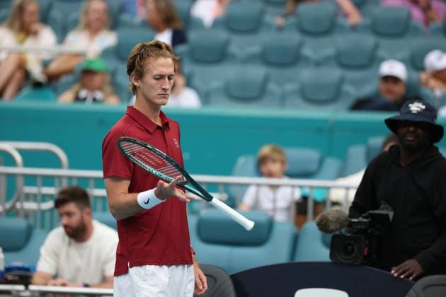 March 25, 2025, Miami Gardens, Florida, United States Of America: MIAMI GARDENS, FLORIDA - MARCH 25: Sebastian Korda of the United States defeats Gael Monfils of France on Day 8 of the Miami Open at Hard Rock Stadium on March 25, 2025 in Miami Gardens, Florida....People: Sebastian Korda Miami Gardens United States Of America - ZUMAs214 20250325_ada_s214_205 Copyright: xSMGx