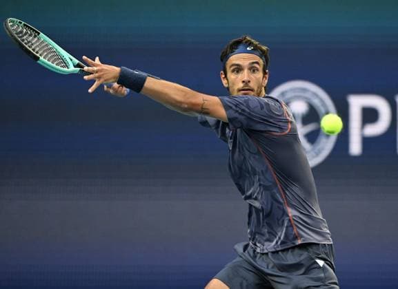 MIAMI GARDENS FL - MARCH 25 Novak Djokovic Vs Lorenzo Musetti during The Miami Open at Hard Rock Stadium on March 25, 2025 in Miami Gardens, Florida. Copyright: xmpi04x
