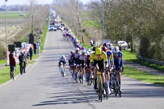 The pack of riders pictured in action during the Classic Brugge-De Panne men s elite one-day cycling race, 195,6 km from Brugge to De Panne, Wednesday 26 March 2025. DIRKxWAEM  x115873158x