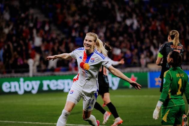Lyon, France Ada Hegerberg (14 Olympique Lyonnais) celebrates after scoring during the UEFA Womens Champions League quarter-final game between Olympique Lyonnais and Bayern Munich at Groupama Stadium in Lyon, France. (Pauline Figuet SPP) Copyright: xPaulinexFiguetx xSPPx spp-en-PaFiSp-PF_OLFCB2731