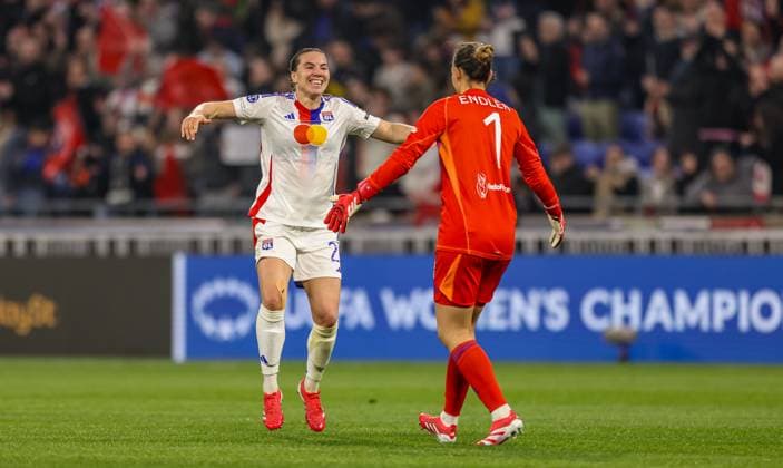 FRA, Lyon, Olympique Lyon vs FC Bayern Munich, WomenÂs Champions League, Football, UEFA, 2024 2025 season, Groupama Stadium, quarter-finals, pictured from left Vanessa Gilles Olympique Lyon 21 celebrates with Christiane Endler Olympique Lyon 1 on reaching the semi-finals DFB DFL REGULATIONS PROHIBIT ANY USE OF PHOTOGRAPHS AS IMAGE SEQUENCES AND OR QUASI VIDEO, 26 03 2025, Copyright: HMBxMedia HendrikxHamelau