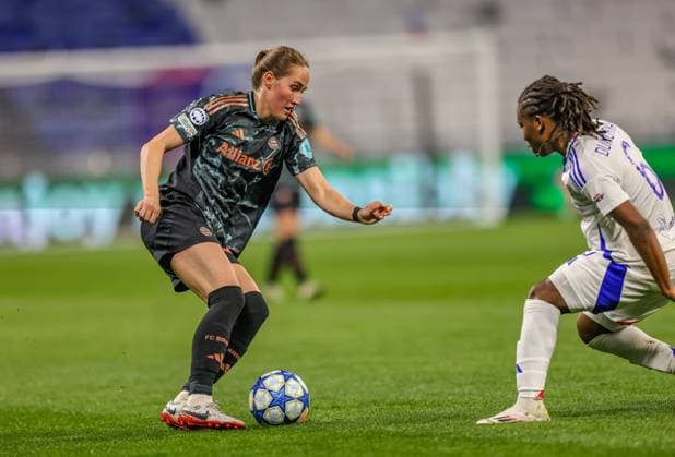 FRA, Lyon, Olympique Lyon vs FC Bayern Munich, WomenÂs Champions League, Football, UEFA, 2024 2025 season, Groupama Stadium, quarter-finals, pictured from l Sydney Lohmann FC Bayern Munich Women 12 , Melchie Dumornay Olympique Lyon 6 DFB DFL REGULATIONS PROHIBIT ANY USE OF PHOTOGRAPHS AS IMAGE SEQUENCES AND OR QUASI VIDEO, 26 03 2025, Copyright: HMBxMedia HendrikxHamelau