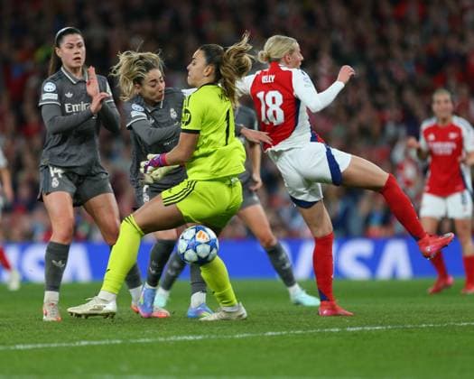 North London, England, March 26 2025: The ball evades Olga Carmona (7 Real Madrid), Misa Rodriguez (1 Real Madrid) and Chloe Kelly (18 Arsenal) during the UEFA Womens Champions League game between Arsenal and Real Madrid at Emirates Stadium in North London, England. (Jay Patel SPP) Copyright: xJayxPatel SPPx spp-en-JaPa-ARSvRMA_20250326_0021