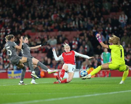 North London, England, March 26 2025: Alessia Russo (23 Arsenal) scores the opening goal during the UEFA Womens Champions League game between Arsenal and Real Madrid at Emirates Stadium in North London, England. (Jay Patel SPP) Copyright: xJayxPatel SPPx spp-en-JaPa-ARSvRMA_20250326_0024