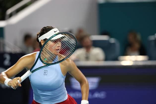 March 26, 2025, Miami Gardens, Florida, United States Of America: MIAMI GARDENS, FLORIDA - MARCH 26: Jessica Pegula of the United States defeats Emma Raducanu of Great Britain in the quarter-final on Day 9 of the Miami Open at Hard Rock Stadium on March 26, 2025 in Miami Gardens, Florida...People: Emma Raducanu Miami Gardens United States Of America - ZUMAs214 20250326_ada_s214_133 Copyright: xSMGx