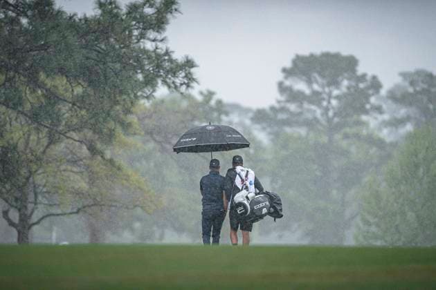 Sport Bilder des Tages March 27, 2025, Houston, Texas, USA: Players navigate the rain-soaked course during the first round of the 2025 Texas Children s Houston Open at Memorial Park Golf Course in Houston, Texas, Thursday, March 27, 2025. Houston USA - ZUMAp213 20250327_znp_p213_003 Copyright: xLynnxPenningtonx