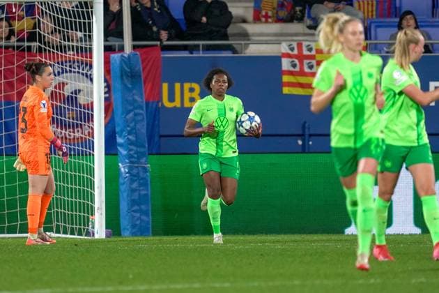Barcelona, Spain, March 27th 2025 Lineth Beerensteyn (N9)with ball after scoaring at the UEFA Women s Champions League match between FC Barcelona, Barca and VfL Wolfsburg at Johan Cruyff Stadium in Barcelona, Spain (Andres Lopez Sheridan SPP) Copyright: xAndresxLopezxSheridanxx xSPPx spp-en-AnLoShSp-ALS_BCN-WLF-42