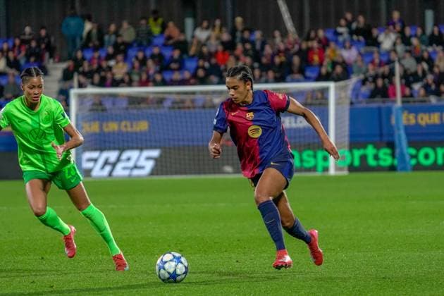 Barcelona, Spain, March 27th 2025 Esmee Brugts during the UEFA Women s Champions League match between FC Barcelona, Barca and VfL Wolfsburg at Johan Cruyff Stadium in Barcelona, Spain (Andres Lopez Sheridan SPP) Copyright: xAndresxLopezxSheridanxx xSPPx spp-en-AnLoShSp-ALS_BCN-WLF-62