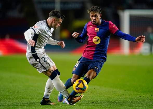 FC Barcelona, Barca CA Osasuna. La Liga EA Sports match. Date 27 Lamine Yamal of FC Barcelona during the La Liga EA Sports match between FC Barcelona and CA Osasuna played at Lluis Companys Stadium on 27 March 2025 in Barcelona, Spain. kpng Copyright: xSergioxRuizx xImagox PS_250327_BAR_OSA_031