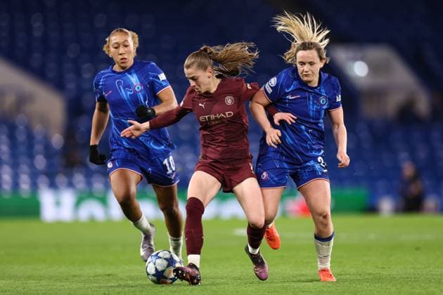 Chelsea gegen Manchester City 27. März 2025, London UEFA Women s Champions League Viertelfinale Rückspiel Chelsea gegen Manchester City Jess Park von Manchester City und Erin Cuthbert von Chelsea Foto Jacques Feeney Abseits London UK  Copyright: xJacquesxFeeneyx xOffsidexOffside