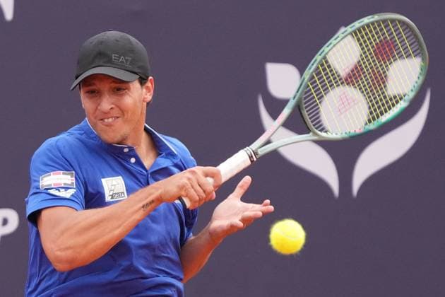 NAPLES, ITALY - MARCH 27 :Luciano Darderi during the ATP, Tennis Herren Challenger Tour match between Sumit Nagal (India )and Luciano Darderi (Italy)on March 27, 2025 in Naples, Italy Copyright: xFOTOAGENZIAx
