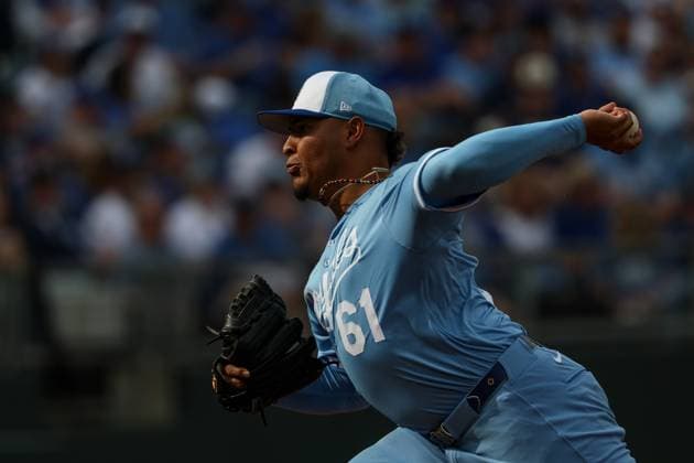 MLB, Baseball Herren, USA 2025: Guardians Vs Royals MAR 27 March 27, 2025: Kansas City Royals relief pitcher Angel Zerpa (61) pitches against the Cleveland Guardians during the sixth inning on opening day of an MLB baseball game at Kauffman Stadium in Kansas City, MO. David Smith CSM (Credit Image: Â David Smith Cal Media) Kansas City Mo United States of America EDITORIAL USE ONLY Copyright: xx ZUMA-20250327_zma_c04_330.jpg DavidxSmithx csmphotothree369291