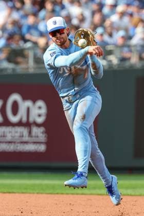 MLB, Baseball Herren, USA 2025: Guardians Vs Royals MAR 27 March 27, 2025: Kansas City Royals shortstop Bobby Witt Jr. (7) throws to first for the out on on Cleveland Guardians shortstop Brayan Rocchio (4), not shown, during the sixth inning on opening day of an MLB baseball game at Kauffman Stadium in Kansas City, MO. David Smith CSM (Credit Image: Â David Smith Cal Media) Kansas City Mo United States of America EDITORIAL USE ONLY Copyright: xx ZUMA-20250327_zma_c04_343.jpg DavidxSmithx csmphotothree369304