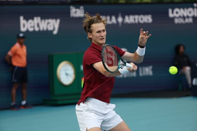 March 27, 2025, Miami Gardens, Florida, United States Of America: MIAMI GARDENS, FL - MARCH 27: Novak Djokovic of Serbia defeats Sebastian Korda of the United States match on Day 10 of the Miami Open at Hard Rock Stadium on March 27, 2025 in Miami Gardens, Florida..People: Sebastian Korda Miami Gardens United States Of America - ZUMAs214 20250327_ada_s214_172 Copyright: xSMGx