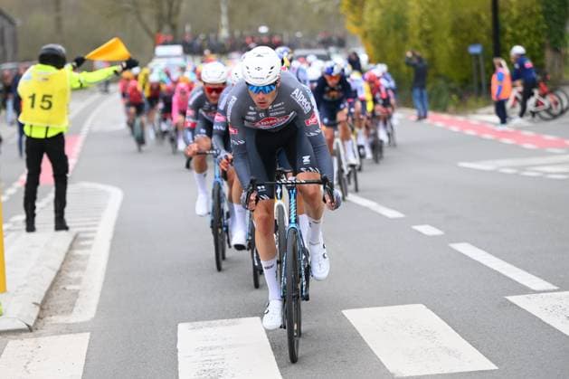 E3 Saxo Classic 2025 Cycling Race Harelbeke, Belgium - March 28 : Riesebeek Oscar (NED) of Alpecin - Deceuninck in action during the Men Elite UCI World Tour 68th E3 Saxo Classic cycling race of 208 kms with start in Harelbeke and finish in Harelbeke on March 28, 2025 in Harelbeke, Belgium, 28 03 2025 ( Motordriver Kenny Verfaillie - Harelbeke Belgium  Copyright: xVincentxKalutx