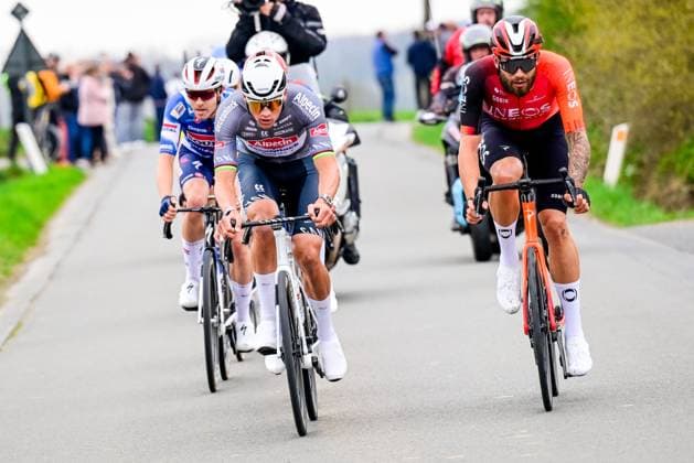 Dutch Mathieu van der Poel of Alpecin-Deceuninck and Italian Filippo Ganna of Ineos Grenadiers pictured in action during the E3 Saxo Bank Classic one day cycling race, 208,8 km from and to Harelbeke, on Friday 28 March 2025. DIRKxWAEM  x116535336x