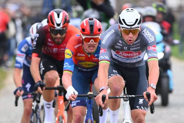 E3 Saxo Classic 2025 Cycling Race Harelbeke, Belgium - March 28 : Van Der Poel Mathieu (NED) of Alpecin - Deceuninck leading the escape pack, Pedersen Mads (DEN) of Lidl - Trek, Ganna Filippo (ITA) of Ineos Grenadiers in action during the Men Elite UCI World Tour 68th E3 Saxo Classic cycling race of 208 kms with start in Harelbeke and finish in Harelbeke on March 28, 2025 in Harelbeke, Belgium, 28 03 2025 ( Motordriver Kenny Verfaillie - Harelbeke Belgium  Copyright: xVincentxKalutx