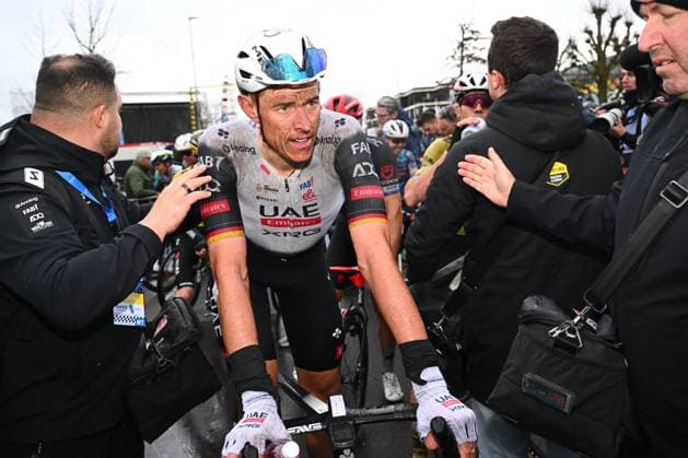 E3 Saxo Classic 2025 Cycling Race Harelbeke, Belgium - March 28 : Politt Nils (GER) of Uae Team Emirates - Xrg after the race during the Men Elite UCI World Tour 68th E3 Saxo Classic cycling race of 208 kms with start in Harelbeke and finish in Harelbeke on March 28, 2025 in Harelbeke, Belgium, 28 03 2025 ( Motordriver Kenny Verfaillie - Harelbeke Belgium  Copyright: xVincentxKalutx