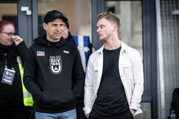 Soccer Men 2 Bundesliga 27 Matchday Season 2024 2025 SSV Ulm 1846 Football vs SV Darmstadt 98 28 03 2025 Coach Robert Lechleiter SSV Ulm 1846 Football , Squad Planner Michael Clemens SSV Ulm 1846 Football DFL regulations prohibit any use of photographs as image sequences and or quasi video Ulm Donaustadion Baden Württemberg Germany