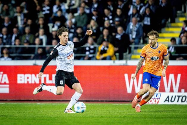 Soccer Men 2 Bundesliga 27 Matchday Season 2024 2025 SSV Ulm 1846 Soccer vs SV Darmstadt 98 28 03 2025 23 Max Brandt SSV Ulm 1846 Soccer , 8 Luca Marseiler SV Darmstadt 98 DFL regulations prohibit any use of photographs as image sequences and or quasi video Ulm Donaustadion Baden Württemberg Germany