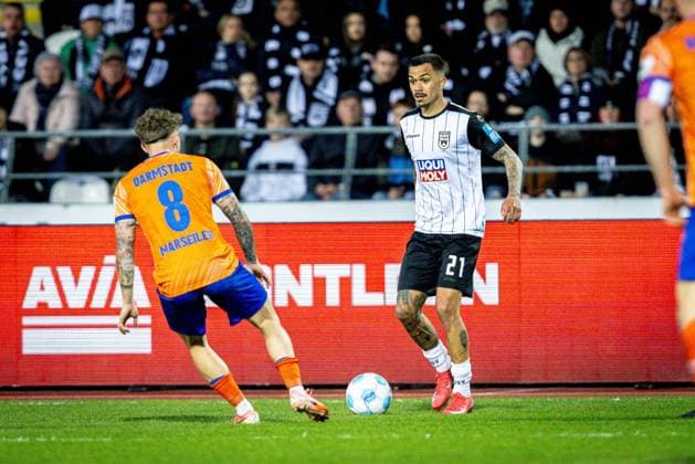Soccer Men 2 Bundesliga 27 Matchday Season 2024 2025 SSV Ulm 1846 Soccer vs SV Darmstadt 98 28 03 2025 21 Oliver Batista Meier SSV Ulm 1846 Soccer DFL regulations prohibit any use of photographs as image sequences and or quasi video Ulm Donaustadion Baden Württemberg Germany