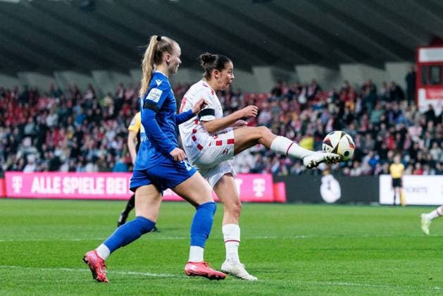 Google Pixel Womens Bundesliga, 1 FC Köln FC Carl Zeiss Jena 28 03 2025 duel Fiona Gaißer FC Carl Zeiss Jena, 22 , Laura Feiersinger 1 FC Köln, 27 Google Pixel Womens Bundesliga, 1 FC Köln FC Carl Zeiss Jena, Köln, Franz Kremer Stadion am 28 03 2025 DFB REGULATIONS PROHIBIT ANY USE OF PHOTOGRAPHS AS IMAGE SEQUENCES AND OR QUASI VIDEO Copyright: xBEAUTIFULxSPORTS Wunderlx