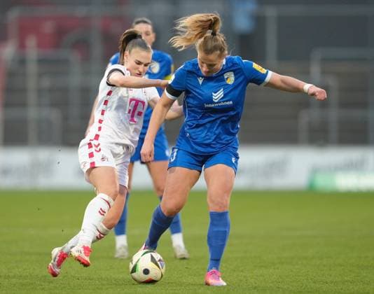 Anna Lena Stolze 1 FC Koeln, 7 vs Toma Ihlenburg FC Carl Zeiss Jena, 3 GER, 1 FC Koeln vs FC Carl Zeiss Jena, Soccer, Google Pixel Womens Bundesliga, Matchday 18, Season 2024 2025, 28 03 2025 DFL REGULATES PROHIBIT ANY USE OF PHOTOGRAPHS AS IMAGE SEQUENCES AND OR QUASI VIDEO GER, 1 FC Koeln vs FC Carl Zeiss Jena, Football, Google Pixel Womens Bundesliga, Matchday 18, Season 2024 2025, 28 03 2025 Koeln Copyright: xEibner-Pressefoto ScottxColemanx EP_SCN