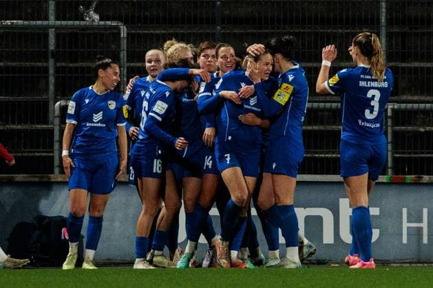 Google Pixel Womens Bundesliga, 1 FC Köln FC Carl Zeiss Jena 28 03 2025 Cheering for 0 1 by Melina Laura Reuter FC Carl Zeiss Jena, 7 Google Pixel Womens Bundesliga, 1 FC Köln FC Carl Zeiss Jena, Köln, Franz Kremer Stadion am 28 03 2025 DFB REGULATIONS PROHIBIT ANY USE OF PHOTOGRAPHS AS IMAGE SEQUENCES AND OR QUASI VIDEO Copyright: xBEAUTIFULxSPORTS Wunderlx