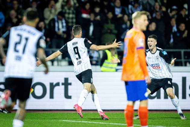 Soccer Men 2 Bundesliga 27 Matchday Season 2024 2025 SSV Ulm 1846 Soccer vs SV Darmstadt 98 28 03 2025 Goal celebration after the goal to 1 0 by scorer 9 Lucas Röser SSV Ulm 1846 Soccer , 4 Tom Gaal SSV Ulm 1846 Soccer DFL regulations prohibit any use of photographs as image sequences and or quasi video Ulm Donaustadion Baden Württemberg Germany